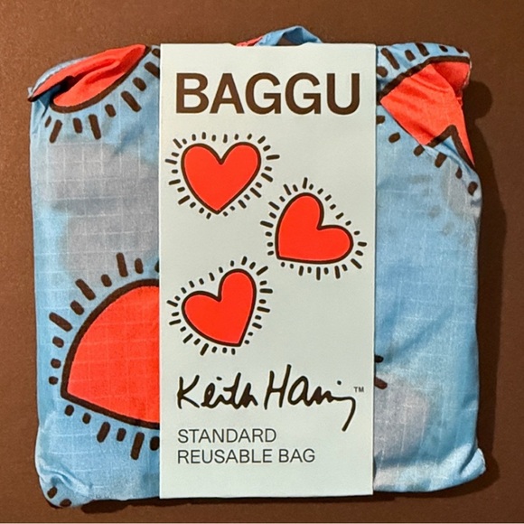 BAGGU Handbags - NWT BAGGU KEITH HARING HEARTS Standard Size Reusable Bag
